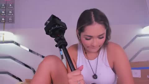 kendall_evanss_ online show from 06-12-26, 07:13