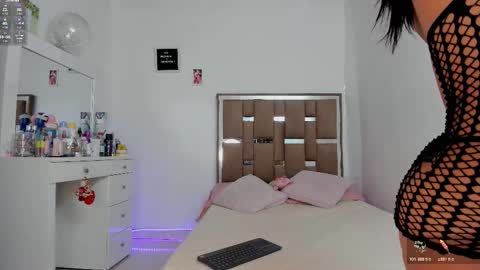 Snapshot of kendall_ewers chatting on 11-07-25, 12:10 Kendall ewers online show from 11-07-25, 12:10