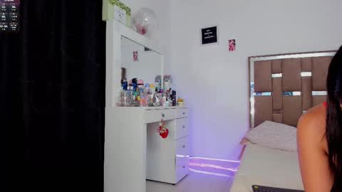 Snapshot of kendall_ewers chatting on 11-21-25, 11:58 Kendall ewers online show from 11-21-25, 11:58