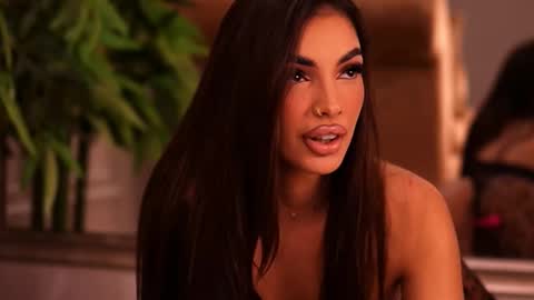 Snapshot of kendall_jolly chatting on 10-19-25, 04:46 Kendal online show from 10-19-25, 04:46