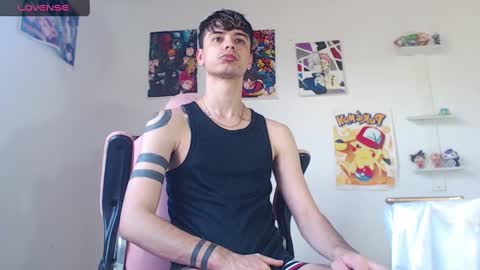 Snapshot of kendall_ros chatting on 01-15-25, 04:43 kendall ross online show from 01-15-25, 04:43