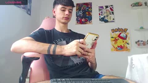 Snapshot of kendall_ros chatting on 02-18-25, 06:47 kendall ross online show from 02-18-25, 06:47