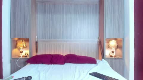 Snapshot of kendallrosse1 chatting on 02-08-25, 02:49 Kendal online show from 02-08-25, 02:49