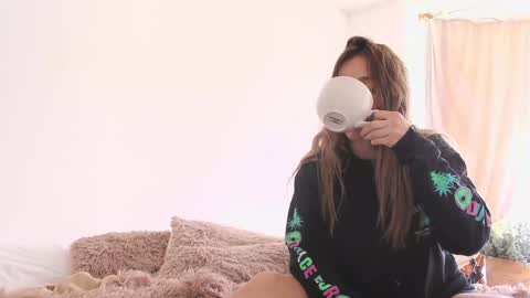 kendall online show from 03-10-25, 05:07