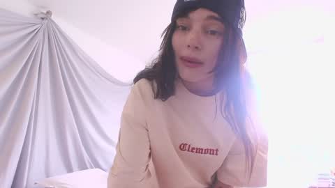 kendall online show from 09-10-25, 05:35