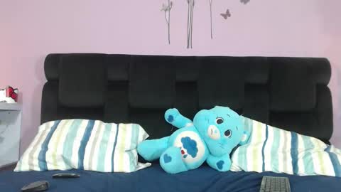 kendallwings online show from 10-04-25, 09:40