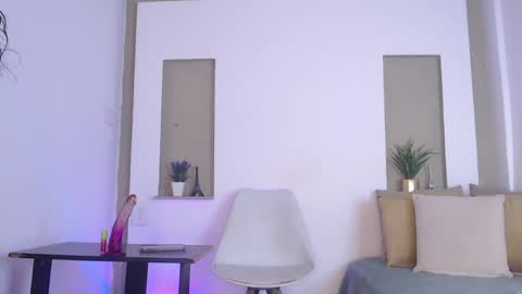 Snapshot of kendallx0_ chatting on 05-21-26, 04:08 KENDALL online show from 05-21-26, 04:08