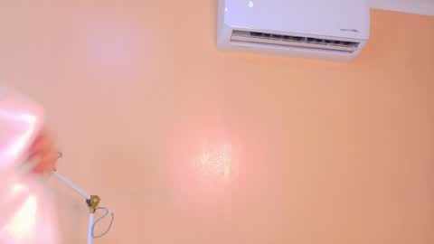 Snapshot of kendalmilleer chatting on 05-11-26, 09:04 online show from 05-11-26, 09:04