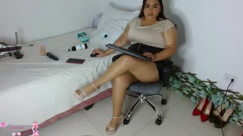 kendra online show from 06-06-26, 01:21
