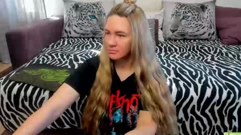 Kendra online show from 09-09-25, 01:49