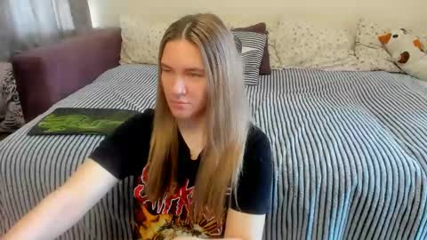 Kendra online show from 06-08-26, 01:28