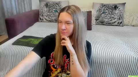 Kendra online show from 06-09-26, 11:38