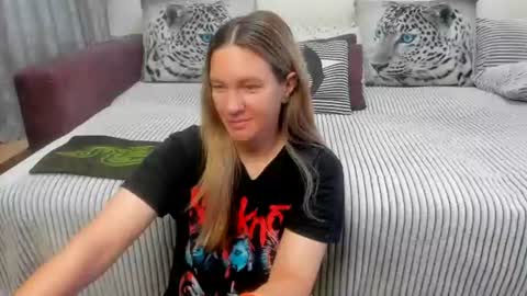 Kendra online show from 07-27-26, 11:45