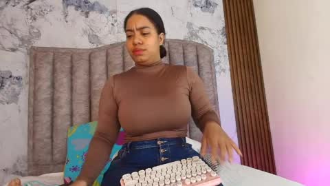 Mamasita online show from 05-04-26, 04:03