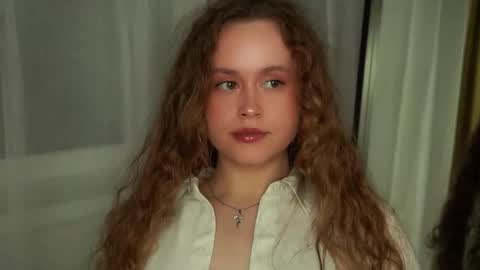 Kira online show from 09-28-25, 06:13