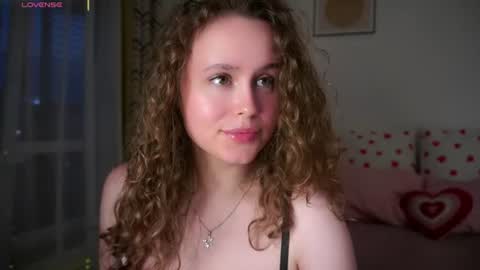 Kira online show from 06-11-26, 11:36