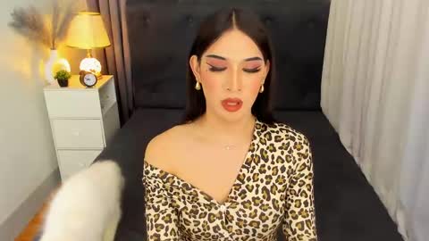 Snapshot of kendrahunter_____ chatting on 03-05-25, 10:55 Kendra online show from 03-05-25, 10:55