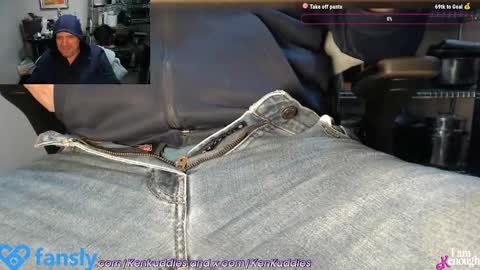 Ken Kuddles online show from 01-12-25, 03:17