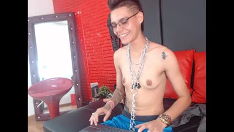 Snapshot of kenn_boy_ chatting on 02-03-25, 07:00 kenn_boy_ online show from 02-03-25, 07:00