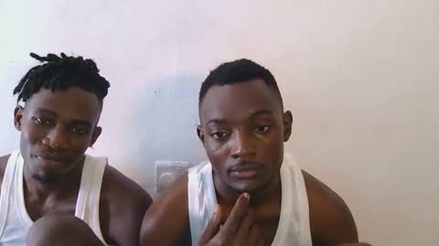 Kenia online show from 10-16-25, 10:27