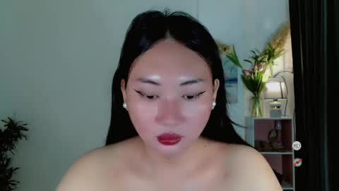 Snapshot of kennaxx69 chatting on 10-13-25, 05:18 kennaxx69 online show from 10-13-25, 05:18