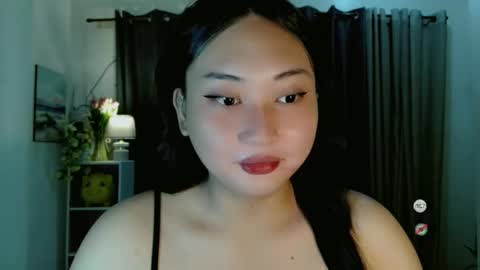 Snapshot of kennaxx69 chatting on 12-22-25, 04:42 kennaxx69 online show from 12-22-25, 04:42