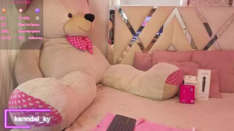 kenndal_tay online show from 04-15-26, 07:32