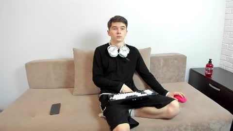 Snapshot of kennedy_max chatting on 06-11-26, 02:48 kennedy max online show from 06-11-26, 02:48
