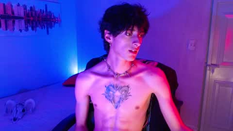 Snapshot of kenny__hot chatting on 02-04-25, 12:40 kenny online show from 02-04-25, 12:40