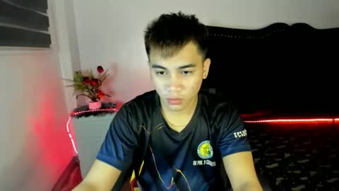 Snapshot of kenthebigcockxx chatting on 10-12-25, 10:53 kenji online show from 10-12-25, 10:53