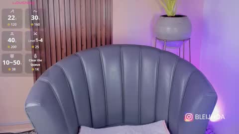 Keny Kitty  Onlyfans Kenayfoxx online show from 10-20-25, 06:03