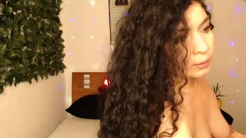 Snapshot of kerani__ chatting on 04-01-26, 01:41 DANIELA online show from 04-01-26, 01:41