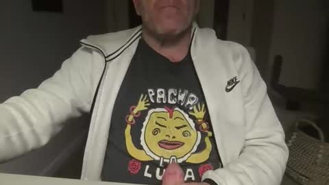 Snapshot of kermitgp3 chatting on 02-11-26, 05:29 Anton online show from 02-11-26, 05:29