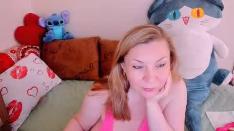 Snapshot of kerryblarex chatting on 10-10-25, 12:15 Kerry online show from 10-10-25, 12:15