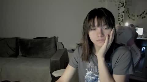 Snapshot of kesh_mne chatting on 09-21-25, 05:20 kesh_mne online show from 09-21-25, 05:20