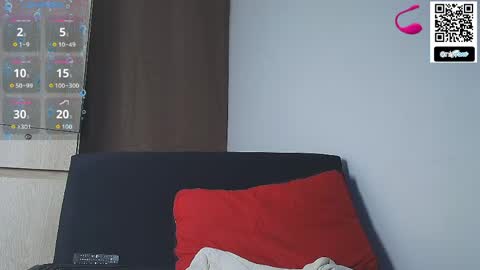 Snapshot of kesha_rosse_ chatting on 05-04-26, 06:31 KESHA online show from 05-04-26, 06:31