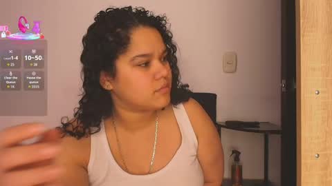 Snapshot of kesha_rosse_ chatting on 06-09-26, 06:36 KESHA online show from 06-09-26, 06:36