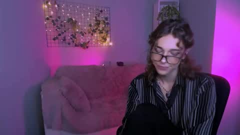kevi here online show from 09-14-25, 07:57
