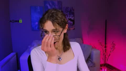 kevi here online show from 09-29-25, 07:51