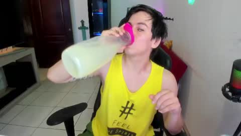 Snapshot of kevin873s chatting on 06-19-26, 11:08 Kevin online show from 06-19-26, 11:08