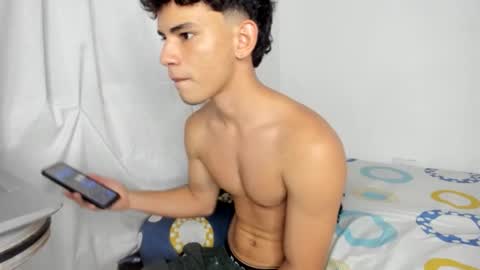 kevin_adrian01 online show from 05-17-26, 06:00