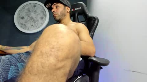 Snapshot of kevin_bronx chatting on 01-21-25, 12:25 Kevin online show from 01-21-25, 12:25