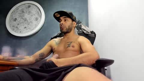 Snapshot of kevin_bronx chatting on 10-23-25, 10:30 Kevin online show from 10-23-25, 10:30