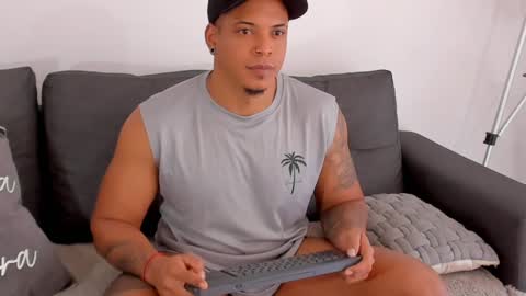 Snapshot of kevin_lance chatting on 12-25-24, 12:15 Kevin Lance online show from 12-25-24, 12:15