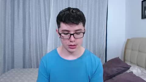 Snapshot of kevinhunts chatting on 11-03-25, 09:48 Kevin online show from 11-03-25, 09:48