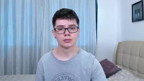 Snapshot of kevinhunts chatting on 11-06-25, 03:35 Kevin online show from 11-06-25, 03:35