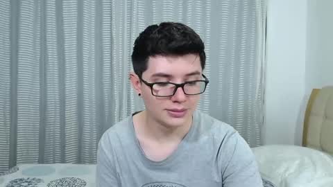 Snapshot of kevinhunts chatting on 11-17-25, 06:35 Kevin online show from 11-17-25, 06:35