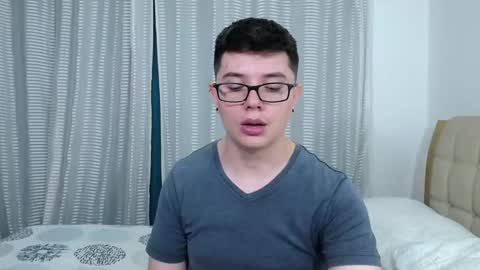 Snapshot of kevinhunts chatting on 11-22-25, 10:09 Kevin online show from 11-22-25, 10:09