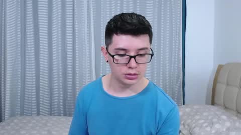 Snapshot of kevinhunts chatting on 11-25-25, 06:52 Kevin online show from 11-25-25, 06:52