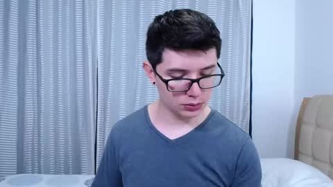 Snapshot of kevinhunts chatting on 12-15-25, 07:07 Kevin online show from 12-15-25, 07:07